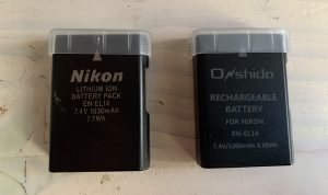 NikonD3100用バッテリーEN-EL14と非純正バッテリー